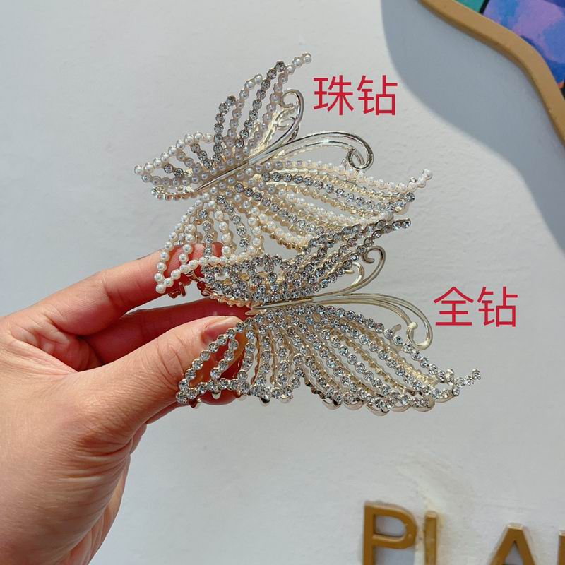 Chanel Grab Hair Clip (40)
